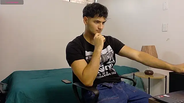 Kael Switch online show from February 19, 9:11 pm