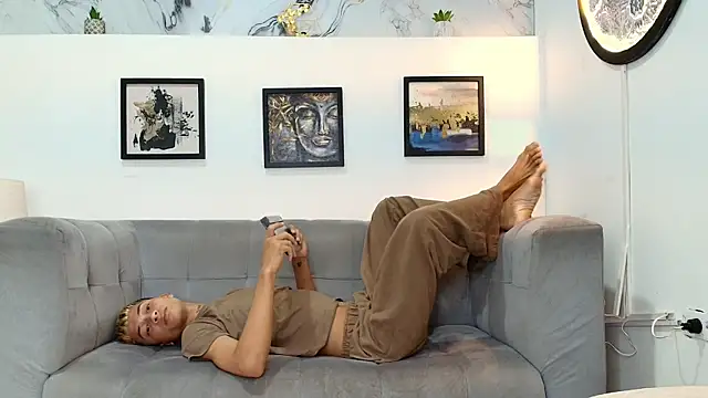 GOLD BOYS online show from May 21, 7:37 am