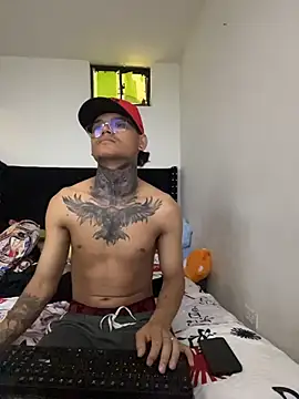 Maxtor  online show from February 17, 2:49 pm