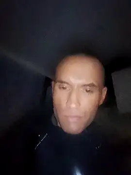 OiledAirplane74 online show from March 30, 4:13 am