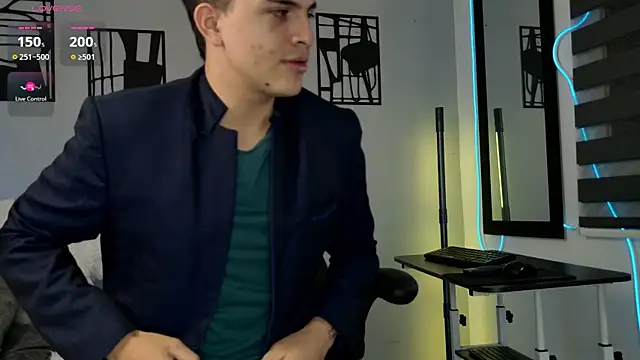 nico pelusa online show from April 10, 10:44 am