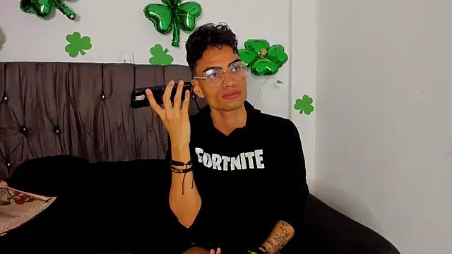 Gay Red Room online show from April 18, 3:08 am