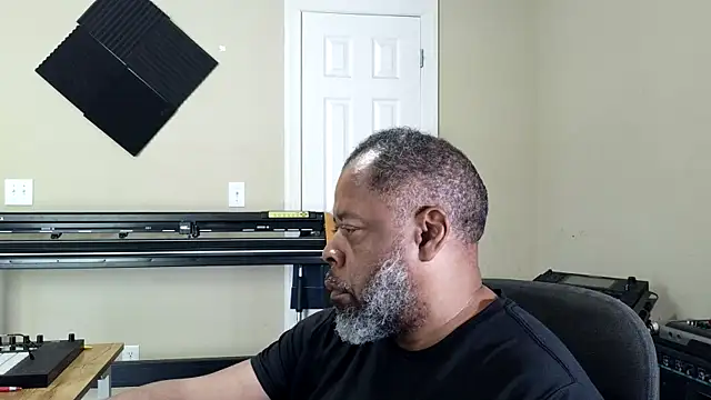 Cleozevo1961 online show from April 7, 5:02 pm