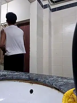 peanutbutteater online show from March 20, 2:10 pm