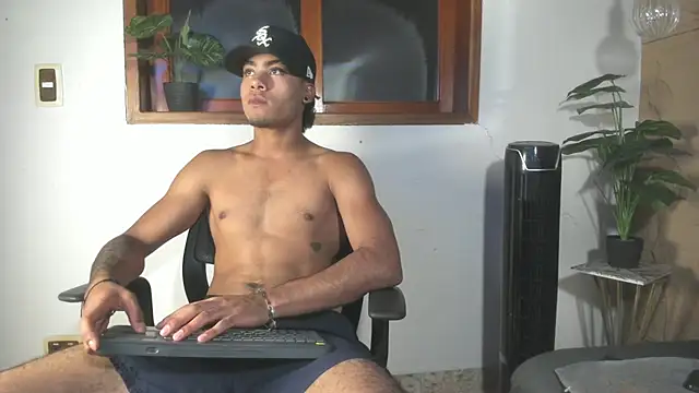 Jeremy wallker online show from May 20, 8:48 pm