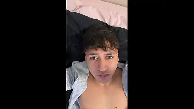 Alejandroml2 online show from March 13, 12:07 am