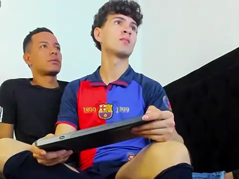 hot boys 2  online show from March 9, 3:55 am