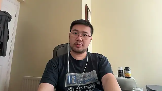 jasonryu2025 online show from May 23, 1:38 pm