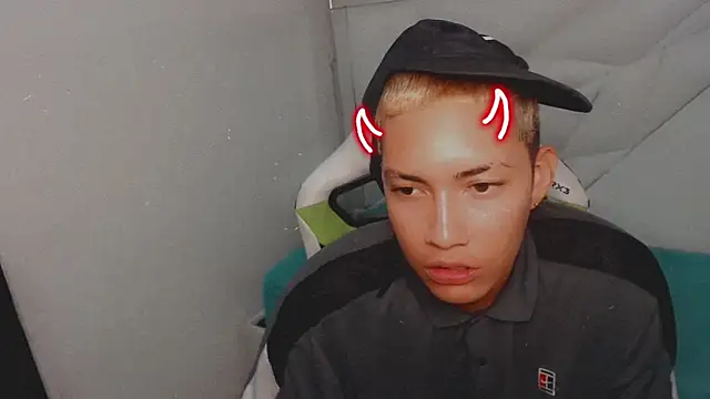 Street poemm  online show from February 25, 4:35 am