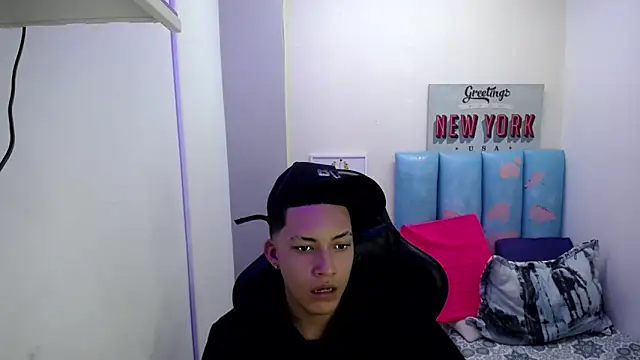 Street poemm  online show from April 17, 9:28 pm