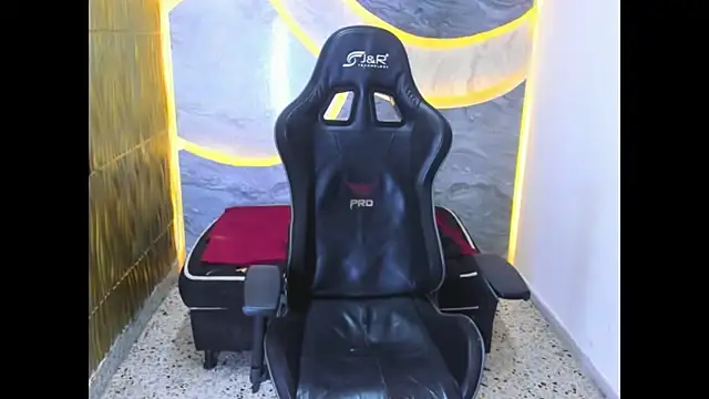 Matheus Ic  online show from March 27, 6:53 pm