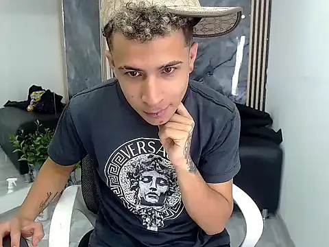 Hollmanhot online show from April 8, 2:23 am