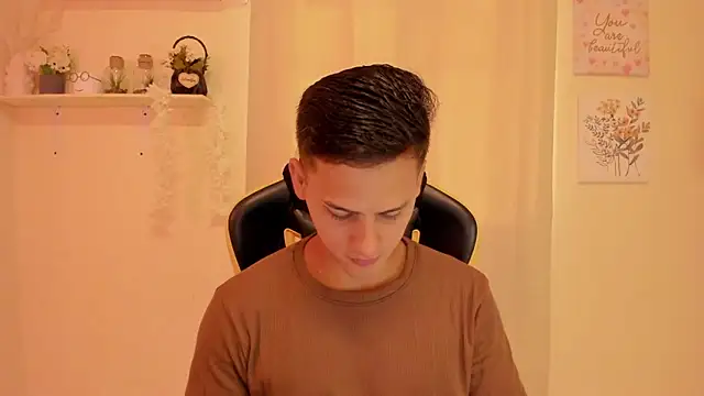 sexy andres01 online show from March 26, 3:38 pm