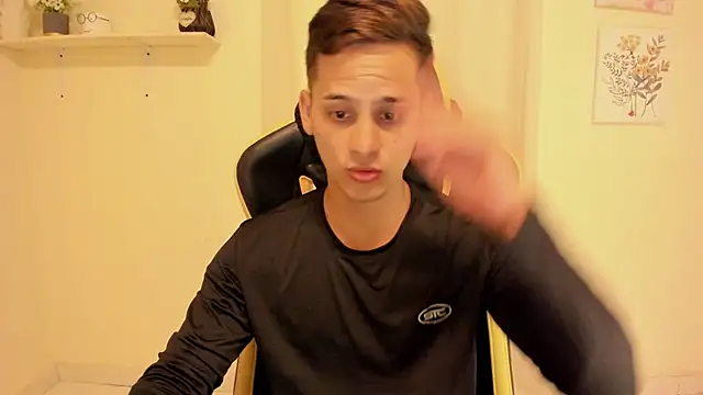 sexy andres01 online show from June 22, 3:27 pm