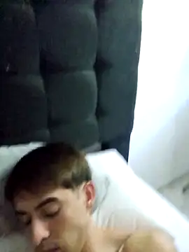 gastontwink online show from March 5, 4:41 am