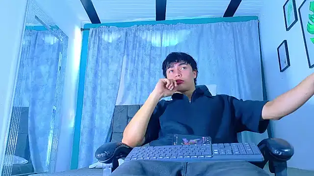 Dantekent online show from May 22, 1:49 pm