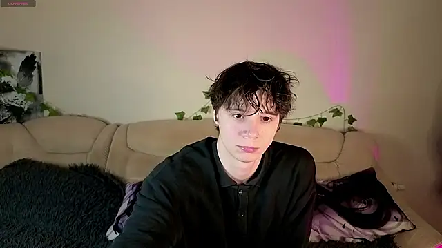 AnthonyCuutie online show from March 15, 4:57 pm