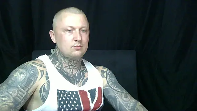 devilWithTats online show from June 18, 4:45 pm