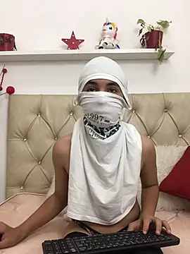 max betacure32 online show from April 15, 1:00 pm