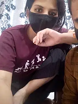 lovelypooja93 online show from April 6, 5:47 pm