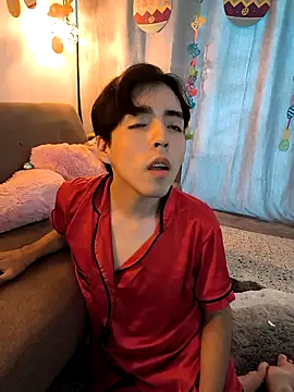 Lucca  555 online show from April 1, 3:09 pm