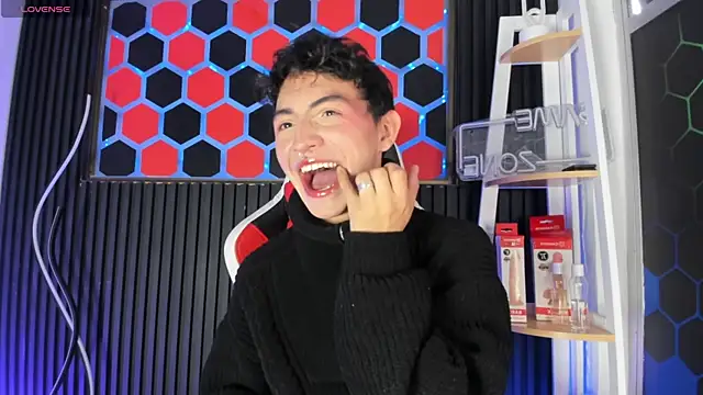 Cristopher Wild online show from April 23, 8:22 pm