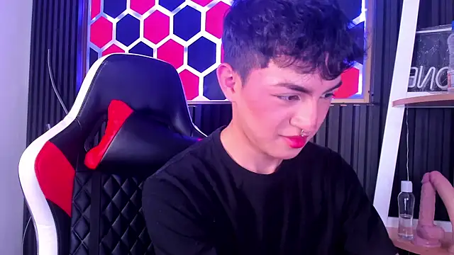 Cristopher Wild online show from June 12, 8:28 pm