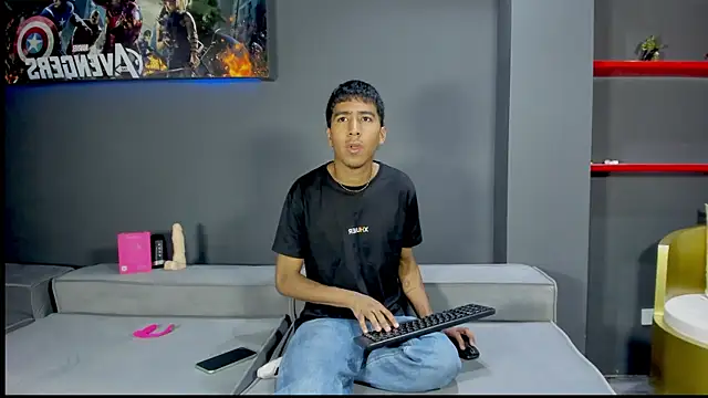 Ender h0tt online show from July 1, 8:31 pm
