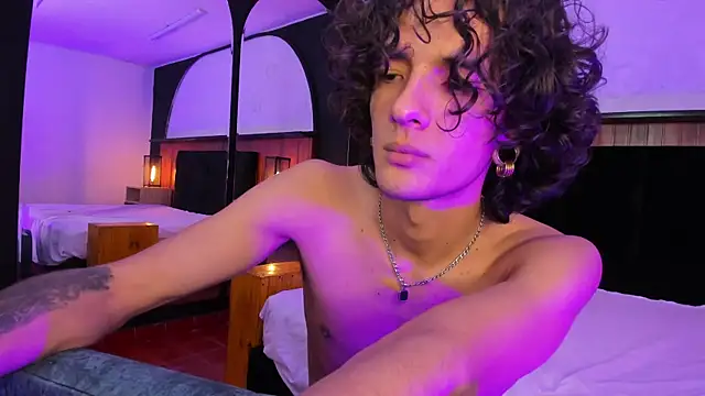 Skinny Mac online show from April 20, 6:10 pm