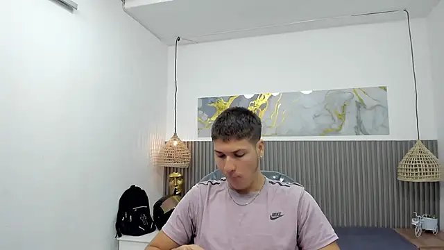 AlessandroFranco online show from March 20, 3:38 pm