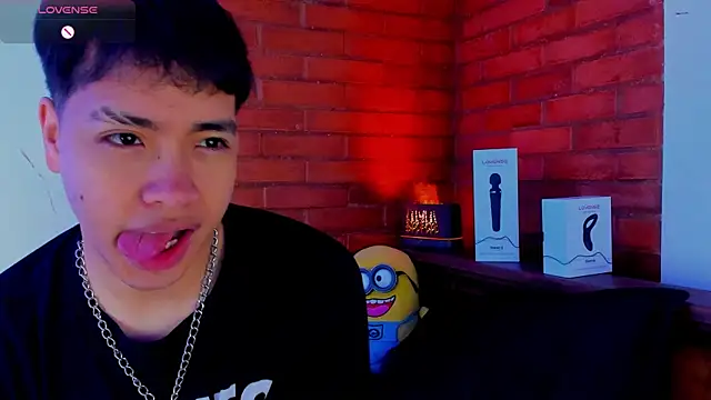 Lee Colee online show from April 22, 12:43 pm