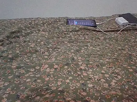 desilund0230 online show from March 14, 6:37 pm