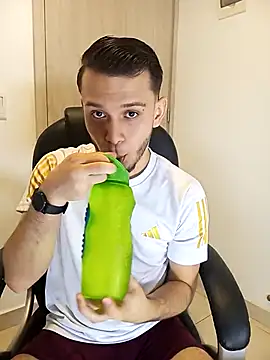 TommyYoung77 online show from March 13, 4:53 am