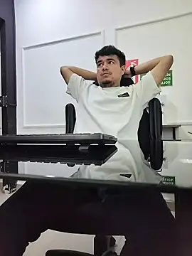 The intruder  online show from April 3, 5:26 am