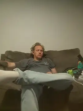 yourMasterisBored online show from April 7, 4:56 am