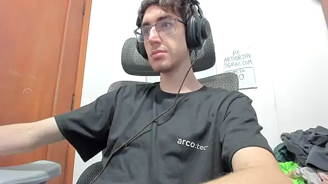 4rthurTV online show from June 1, 1:06 am