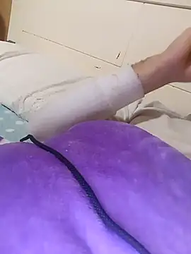 Uwheheheheebb online show from March 21, 5:06 pm