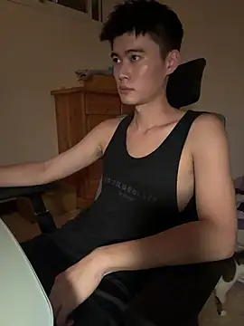 CalvinHY online show from June 20, 6:02 pm