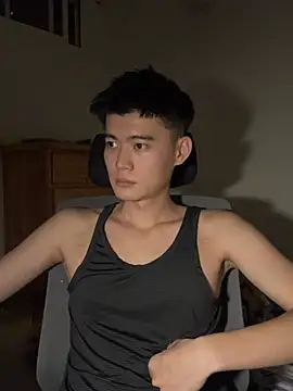 CalvinHY online show from July 9, 7:28 pm