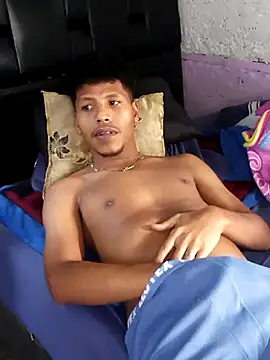 Xmoreno31 online show from March 24, 9:08 pm