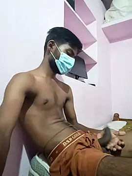 THA KITTY online show from April 29, 9:47 am