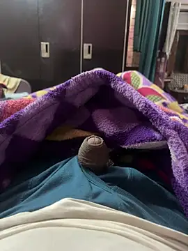 SingleBoy66666 online show from April 9, 7:53 pm