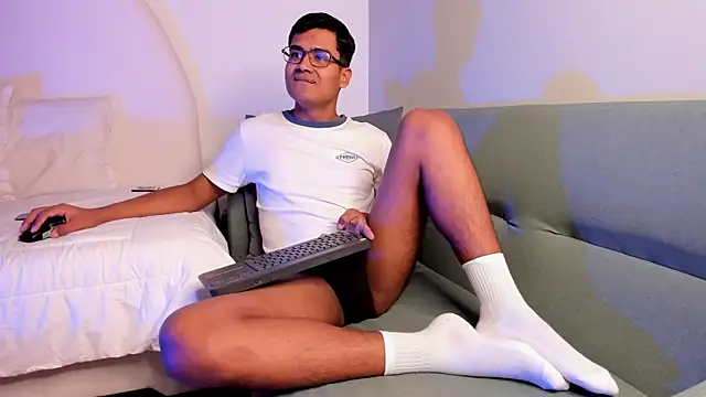 ThiagoVega  online show from July 5, 4:16 am