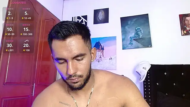 romanpearce  online show from July 9, 9:18 pm