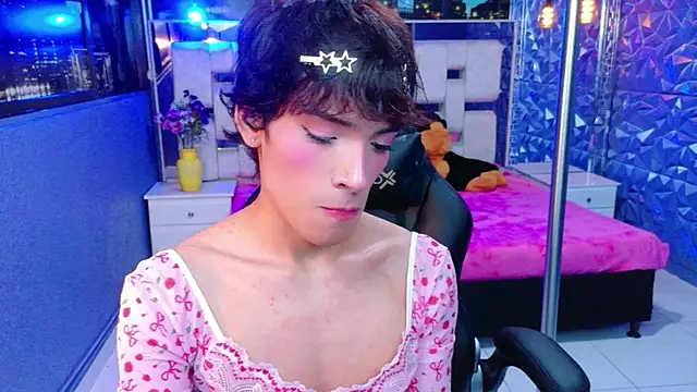 IsaacNovaa online show from June 8, 1:28 am