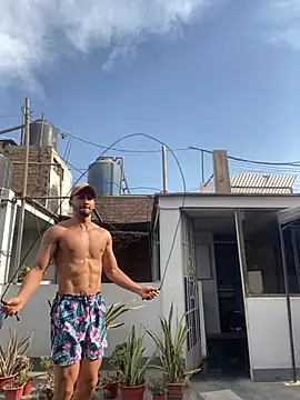 Quinterom online show from March 30, 8:54 pm