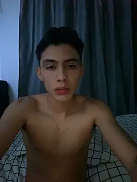 Snapshot of jmaxter chatting on April 5, 6:54 am jmaxter online show from April 5, 6:54 am