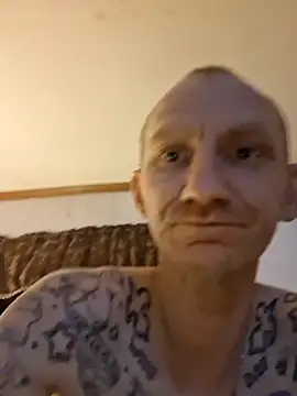 travisrwade online show from April 6, 4:42 am