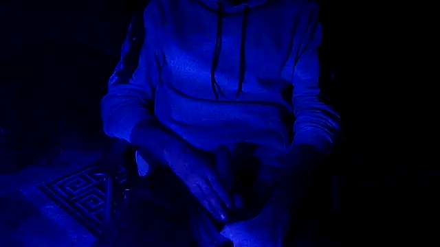 JuicyOnee online show from April 5, 3:03 am