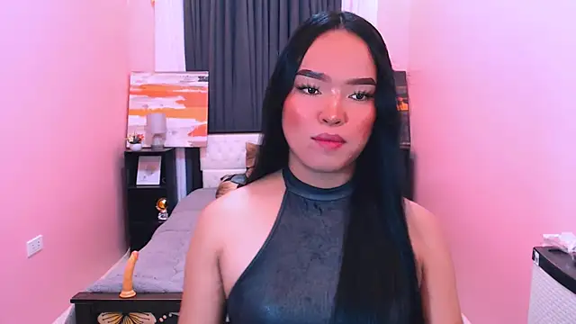 urhotmem online show from April 7, 1:11 pm